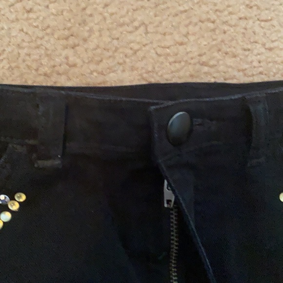 H&M Shorts - Picture 6 of 9